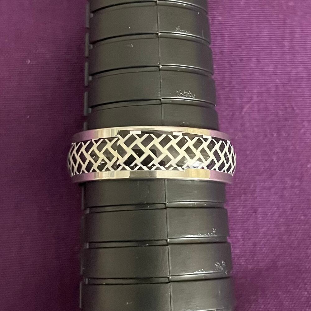 Men's Vintage Ring Navy Blue and Silver Zigzag Pattern Size 11.5